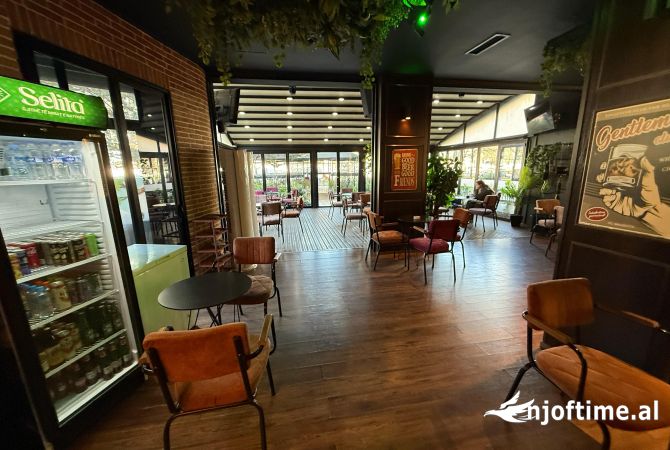 Ambient biznesi me qera 2+1 ne Tirane - 1,700 Euro