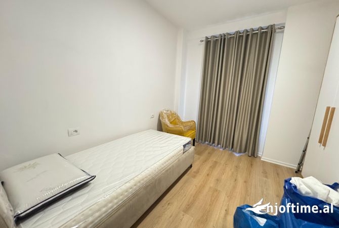 Shtepi me qera 3+1 ne Tirane - 900 Euro