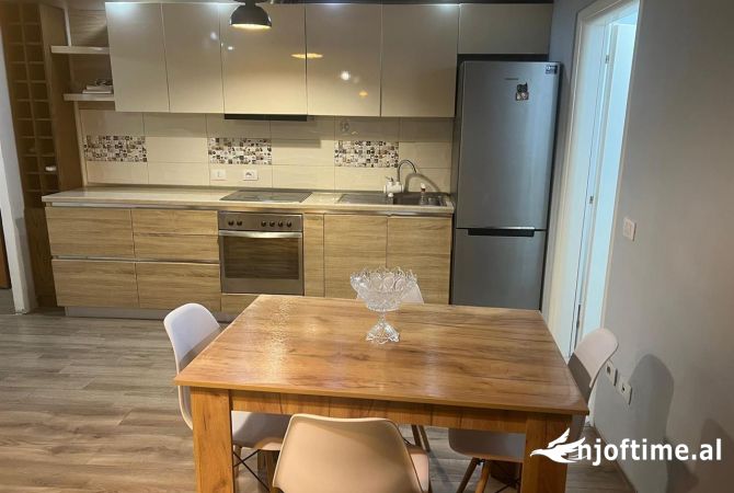 Shtepi me qera 1+1 ne Tirane - 38,000 Leke