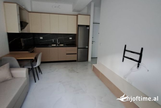 Shtepi me qera Apartament ne Tirane, 1+1, Mobilimi E mobiluar, Pagesa 35,000  Leke.