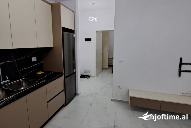 Shtepi me qera 1+1 ne Tirane - 35,000 Leke