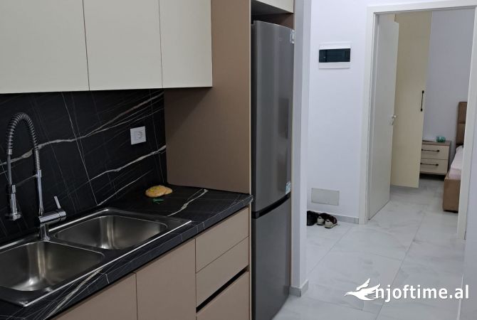 Shtepi me qera 1+1 ne Tirane - 35,000 Leke