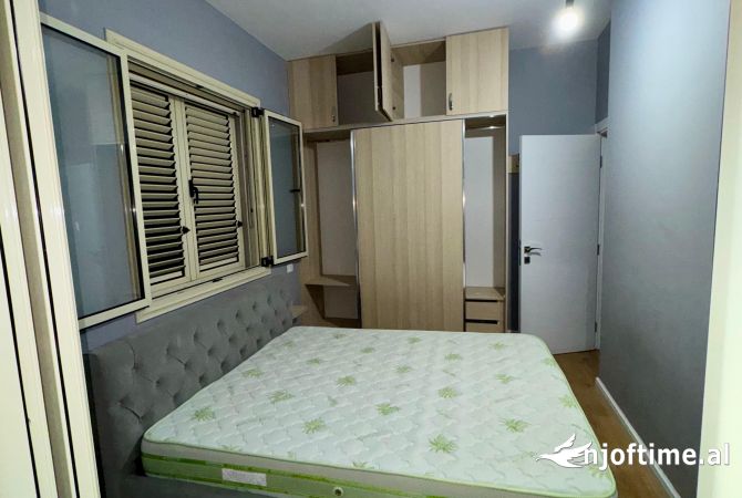 Shtepi me qera Shtepi Private ne Tirane, 1+1, Mobilimi E mobiluar, Pagesa 35,000  Leke.