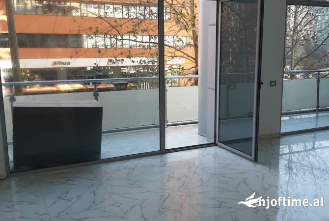 Shtepi me qera Shtepi Private ne Tirane, 1+1, Mobilimi E mobiluar, Pagesa 35,000  Leke.