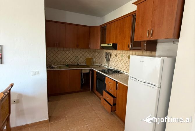 Shtepi me qera Apartament ne Tirane, 1+1, Mobilimi E mobiluar, Pagesa 39,000  Leke.