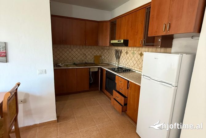 Shtepi me qera Apartament ne Tirane, 1+1, Mobilimi E mobiluar, Pagesa 39,000  Leke.