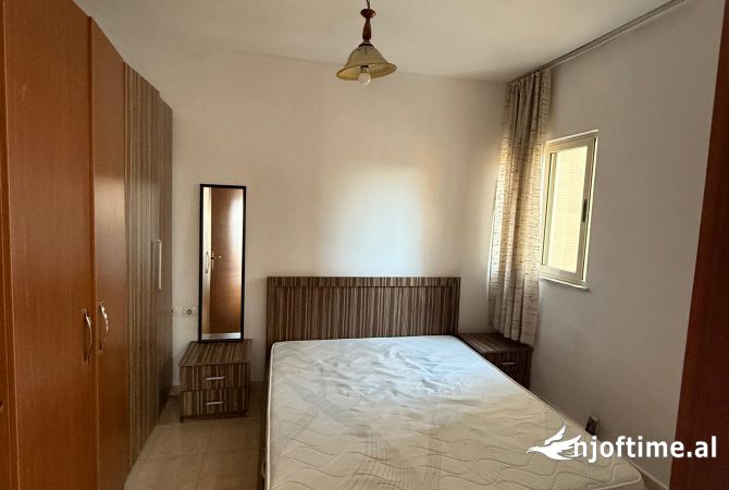 Shtepi me qera Apartament ne Tirane, 1+1, Mobilimi E mobiluar, Pagesa 39,000  Leke.