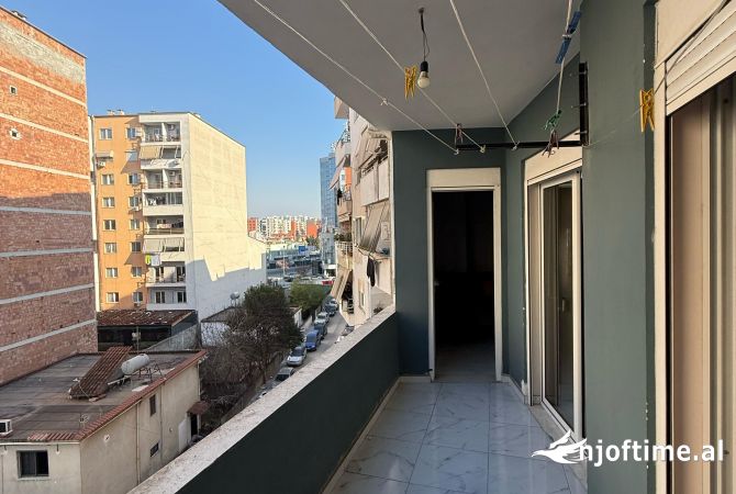 Shtepi me qera Apartament ne Tirane, 2+1, Mobilimi E mobiluar, Pagesa 450  Euro.