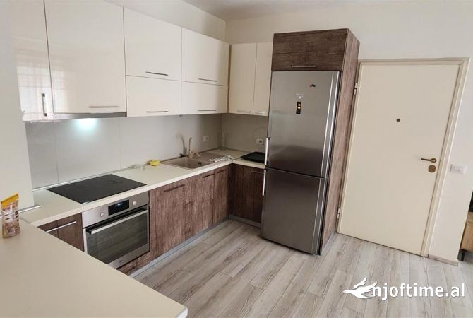 Shtepi me qera 2+1 ne Tirane - 700 Euro