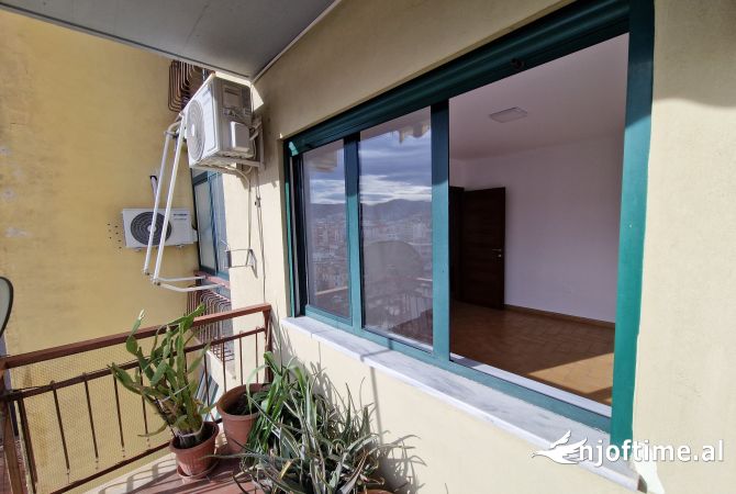 Qera Ambient per Zyre📍Sheshi Willson 