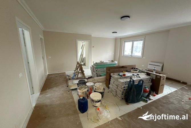 Ambient biznesi me qera 3+1 ne Tirane - 1,000 Euro