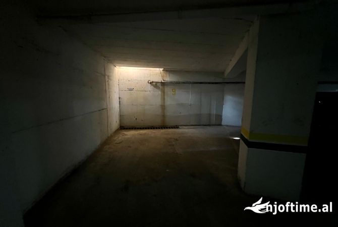Ambjent biznesi ne shitje 4+1 ne Tirane - 23,000 Euro
