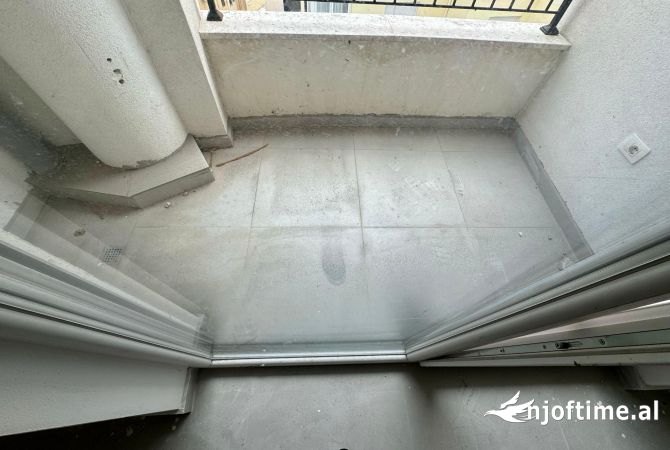Ambient biznesi me qera 3+1 ne Tirane - 650 Euro