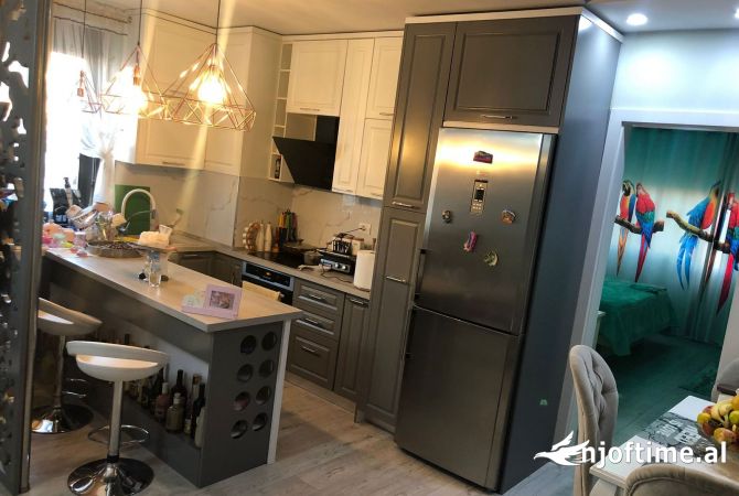 Shtepi me qera Apartament ne Tirane, 1+1, Mobilimi E mobiluar, Pagesa 500  Euro.