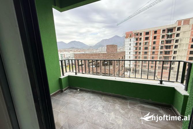 Shtepi ne shitje Apartament ne Tirane, 3+1, Mobilimi Bosh, pa mobiluar, Pagesa 171,080  Euro.
