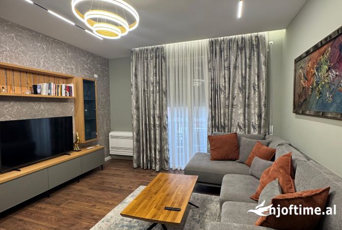 Shtepi me qera 2+1 ne Tirane - 550 Euro