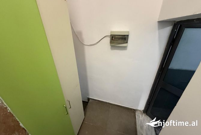 Shtepi me qera Shtepi Private ne Tirane, 1+1, Mobilimi E mobiluar, Pagesa 30,000  Leke.