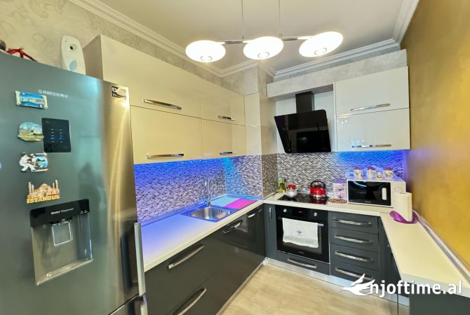 Shtepi ne shitje Apartament ne Tirane, 2+1, Mobilimi E mobiluar, Pagesa 210,000  Euro.