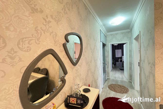 Shtepi ne shitje Apartament ne Tirane, 2+1, Mobilimi E mobiluar, Pagesa 210,000  Euro.