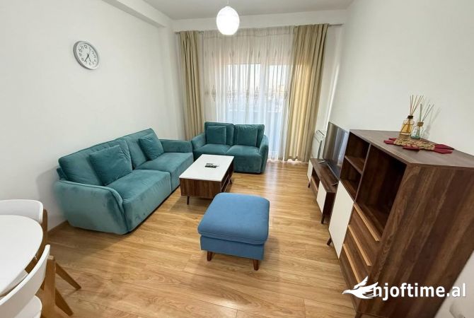 Shtepi me qera Apartament ne Tirane, 2+1, Mobilimi E mobiluar, Pagesa 750  Euro.