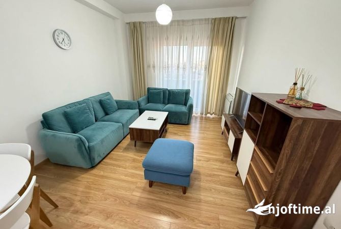 Shtepi me qera Apartament ne Tirane, 2+1, Mobilimi E mobiluar, Pagesa 750  Euro.