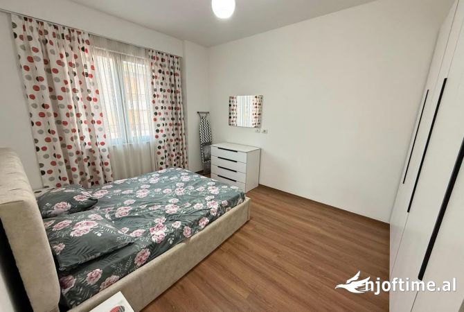 Shtepi me qera Apartament ne Tirane, 1+1, Mobilimi E mobiluar, Pagesa 550  Euro.