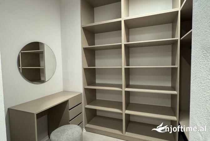 Shtepi me qera Apartament ne Tirane, 1+1, Mobilimi E mobiluar, Pagesa 550  Euro.