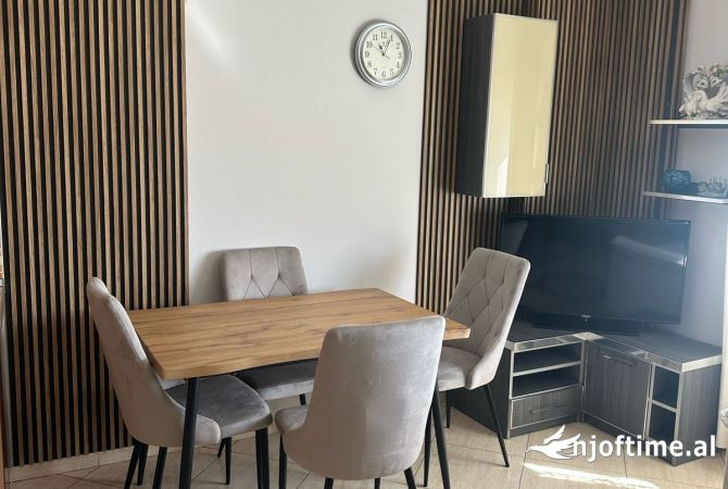 Shtepi me qera Apartament ne Tirane, 2+1, Mobilimi E mobiluar, Pagesa 45,000  Leke.