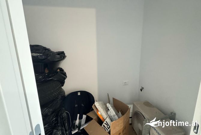 Qera Ambient per Zyre📍Rruga e Kosovareve Cmimi:2300 Euro