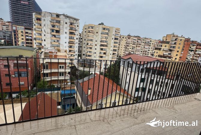 Ambient biznesi me qera 3+1 ne Tirane - 1,000 Euro