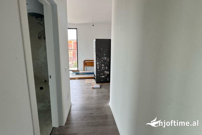 Ambient biznesi me qera 3+1 ne Tirane - 1,000 Euro
