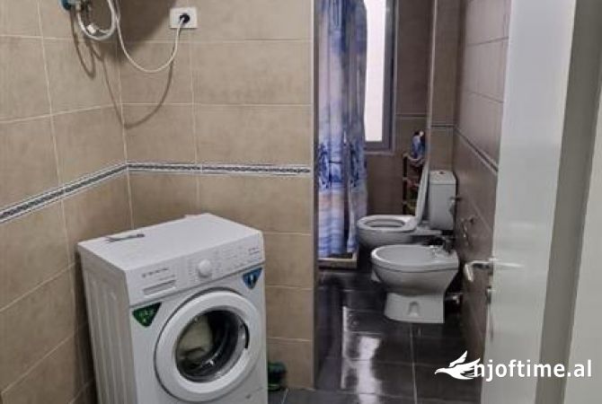Shtepi me qera Apartament ne Tirane, 1+1, Mobilimi E mobiluar, Pagesa 35,000  Leke.
