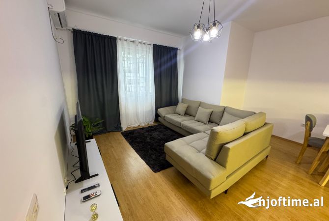 Shtepi me qera 2+1 ne Tirane - 650 Euro