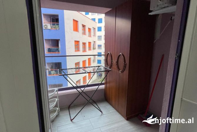 Shtepi ne shitje Apartament ne Tirane, 1+1, Mobilimi E mobiluar, Pagesa 106,000  Euro.