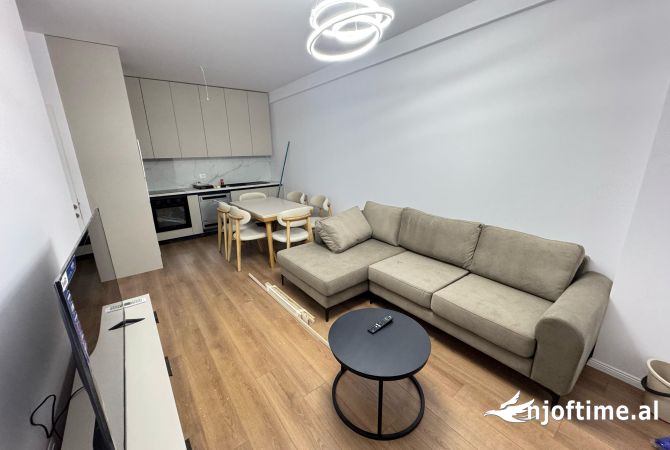 Shtepi me qera 2+1 ne Tirane - 650 Euro