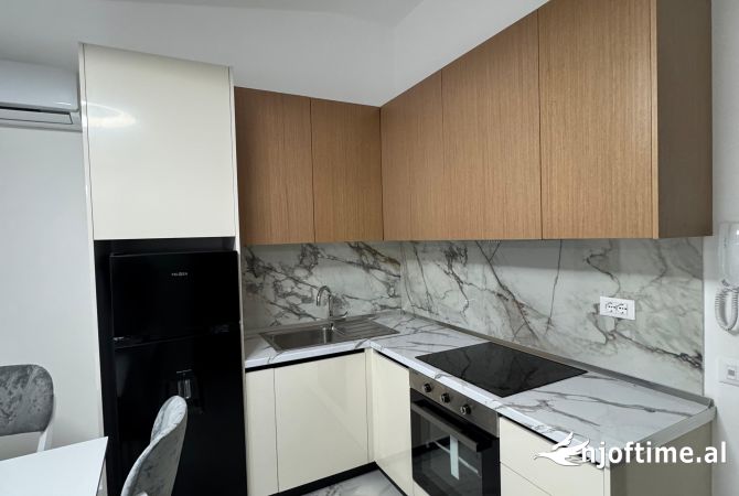 Shtepi me qera Apartament ne Tirane, 1+1, Mobilimi E mobiluar, Pagesa 450  Euro.