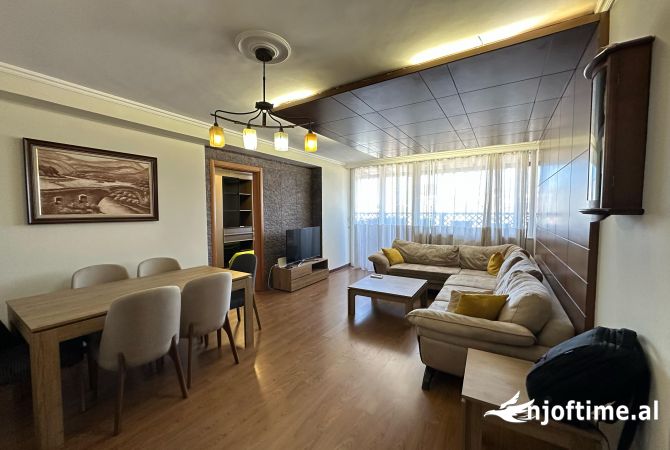 Shtepi ne shitje Apartament ne Tirane, 3+1, Mobilimi E mobiluar, Pagesa 330,000  Euro.