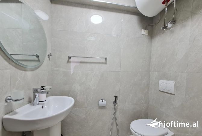 Shtepi me qera Apartament ne Tirane, 1+1, Mobilimi E mobiluar, Pagesa 45,000  Leke.