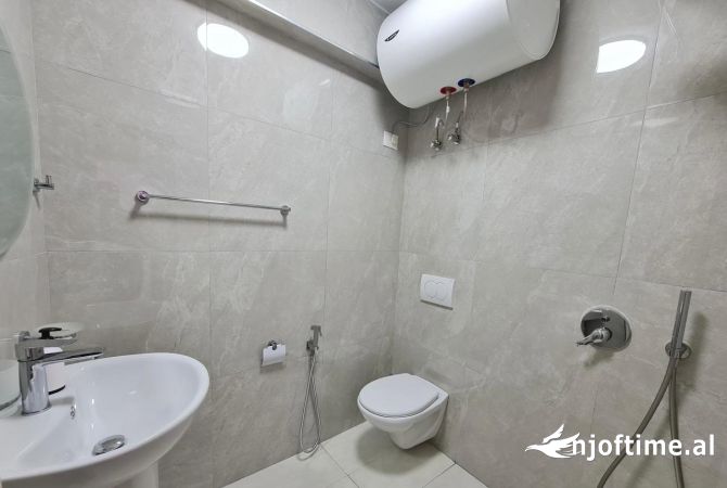 Shtepi me qera Apartament ne Tirane, 1+1, Mobilimi E mobiluar, Pagesa 45,000  Leke.