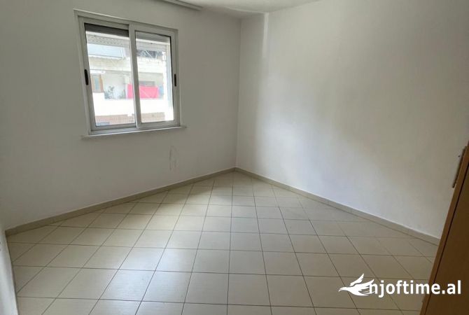 Shtepi ne shitje 1+1 ne Tirane - 95,000 Euro