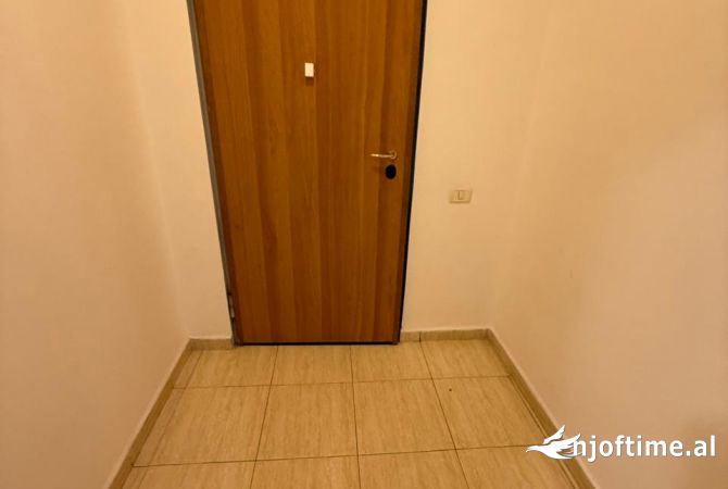 Shtepi me qera Apartament ne Tirane, 2+1, Mobilimi E mobiluar, Pagesa 50,000  Leke.