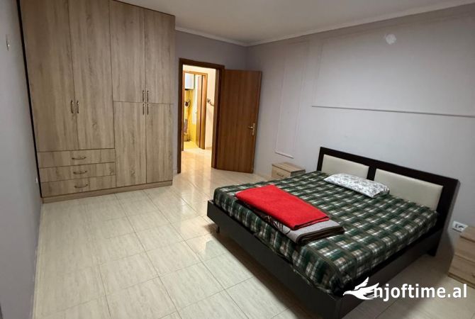 Shtepi me qera Apartament ne Tirane, 2+1, Mobilimi E mobiluar, Pagesa 50,000  Leke.