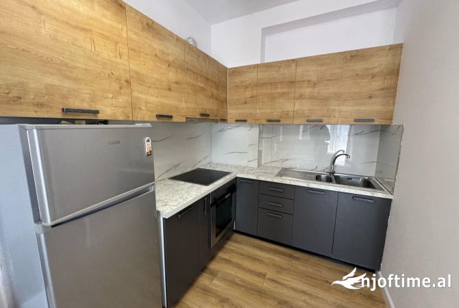 Shtepi ne shitje Apartament ne Tirane, 1+1, Mobilimi E mobiluar, Pagesa 95,000  Euro.