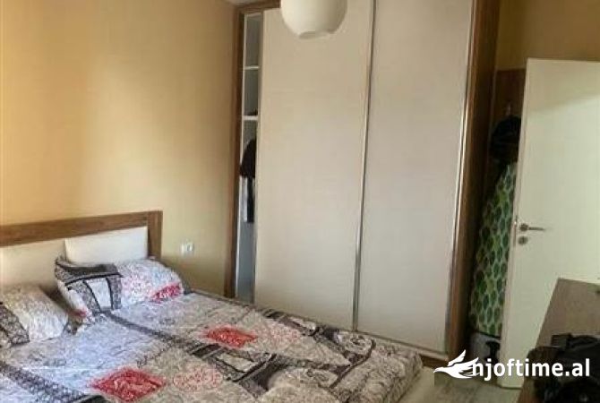 Shtepi me qera Apartament ne Tirane, 1+1, Mobilimi E mobiluar, Pagesa 520  Euro.