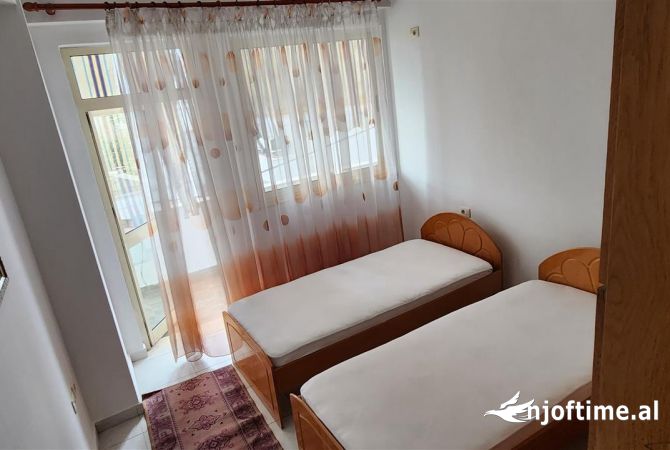 Shtepi me qera Apartament ne Tirane, 2+1, Mobilimi E mobiluar, Pagesa 42,000  Leke.