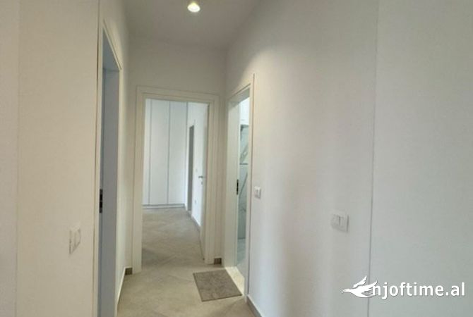 Shtepi me qera Apartament ne Tirane, 2+1, Mobilimi E mobiluar, Pagesa 650  Euro.