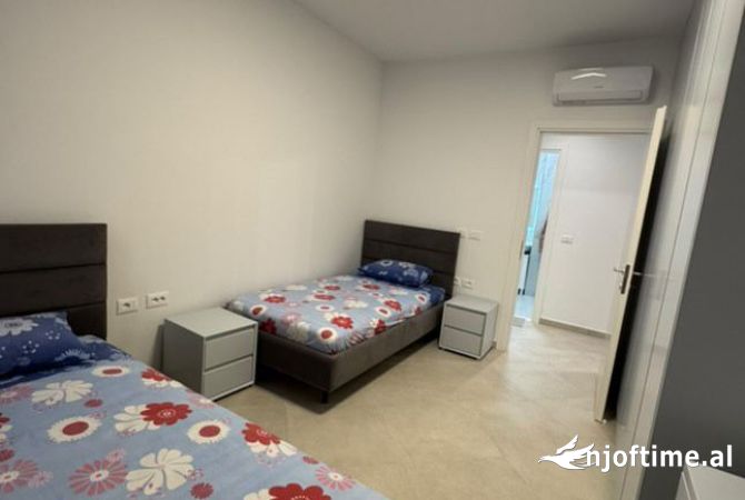 Shtepi me qera Apartament ne Tirane, 2+1, Mobilimi E mobiluar, Pagesa 650  Euro.