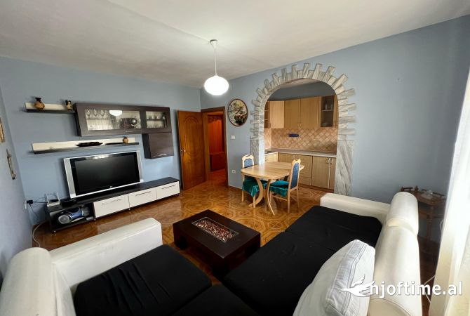 Shtepi me qera Apartament ne Tirane, 1+1, Mobilimi E mobiluar, Pagesa 400  Euro.