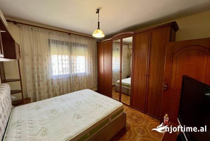 Shtepi me qera Apartament ne Tirane, 1+1, Mobilimi E mobiluar, Pagesa 400  Euro.