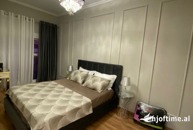 Shtepi me qera Apartament ne Tirane, 2+1, Mobilimi E mobiluar, Pagesa 500  Euro.